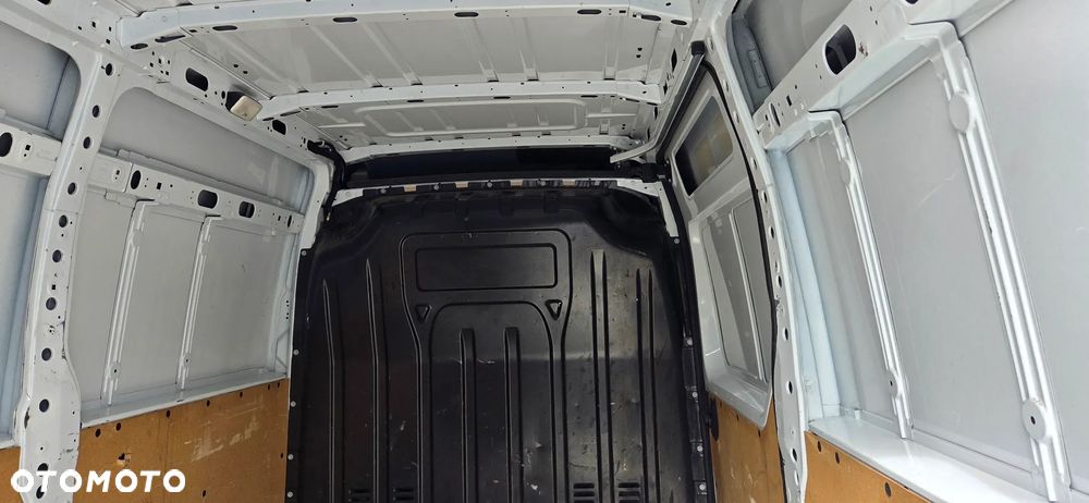 Renault Master III - 17