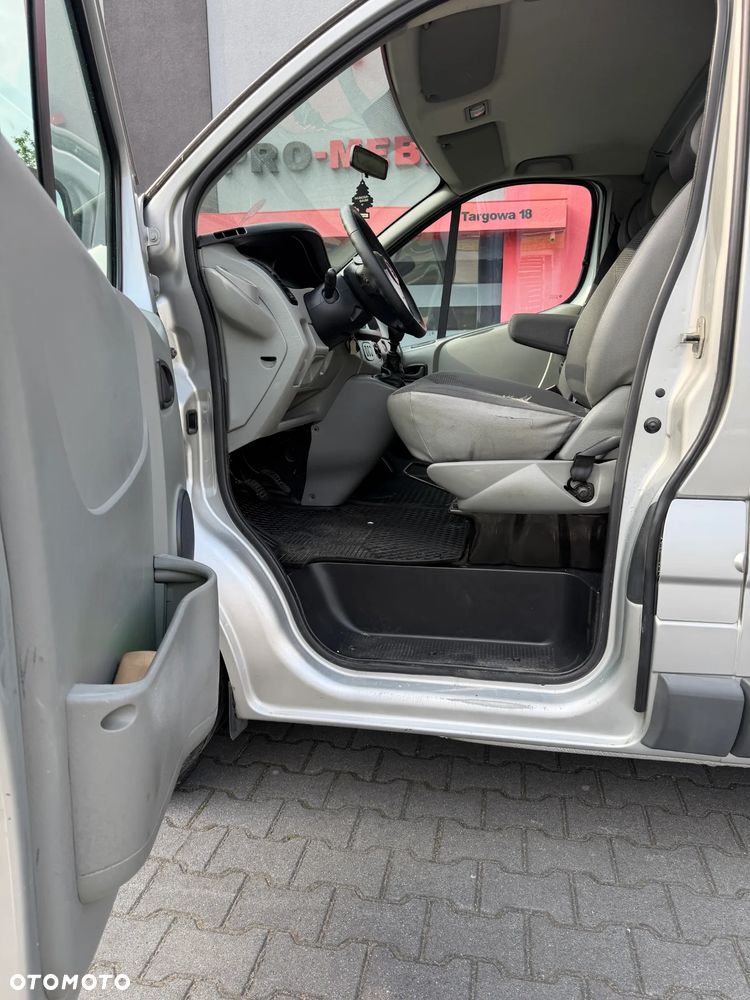 Opel Vivaro L2H1 2.9t - 11