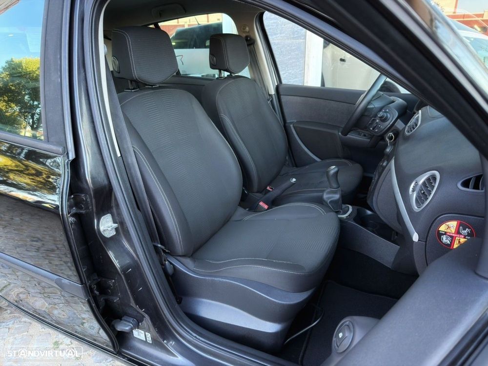 Renault Clio 1.2 16V Dynamique - 14