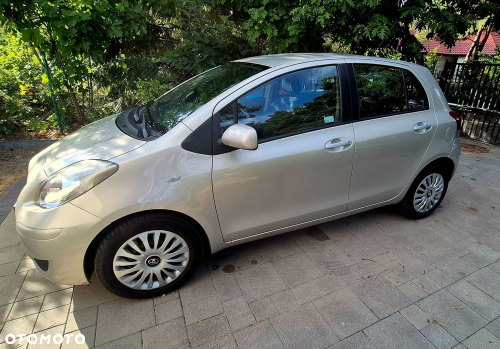 Toyota Yaris 1.33 Premium - 1