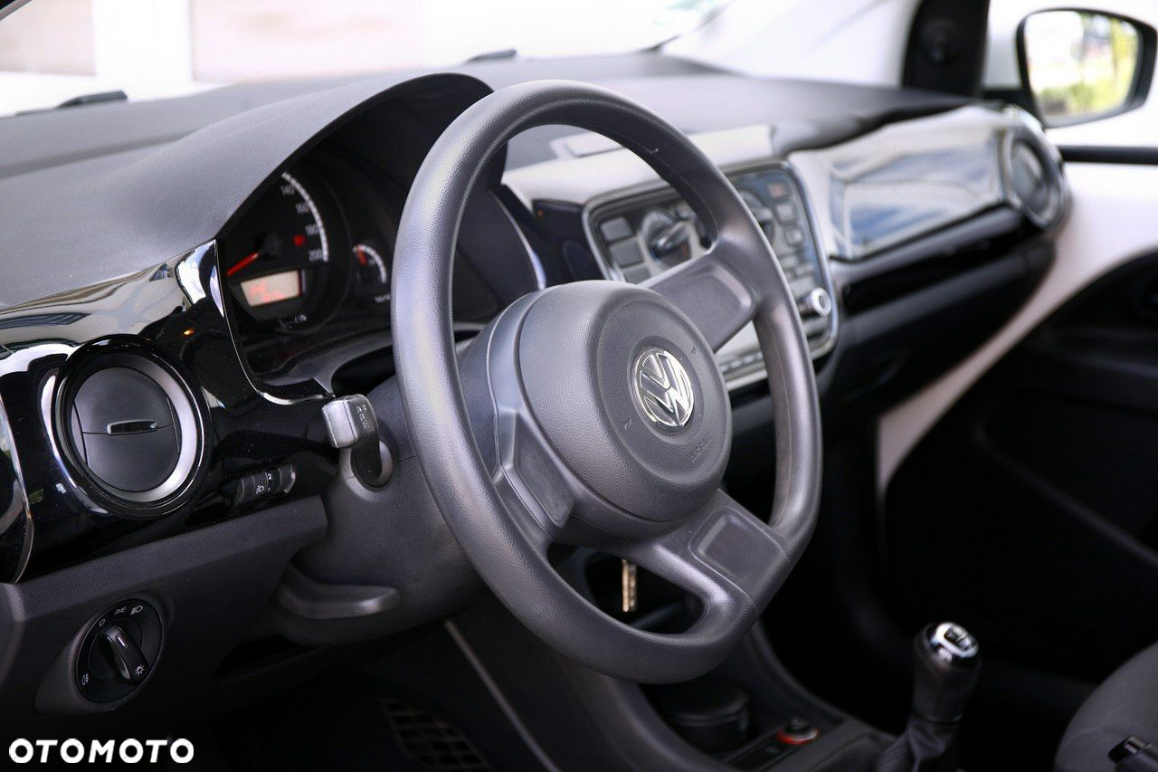 Volkswagen up! 1.0 street - 12