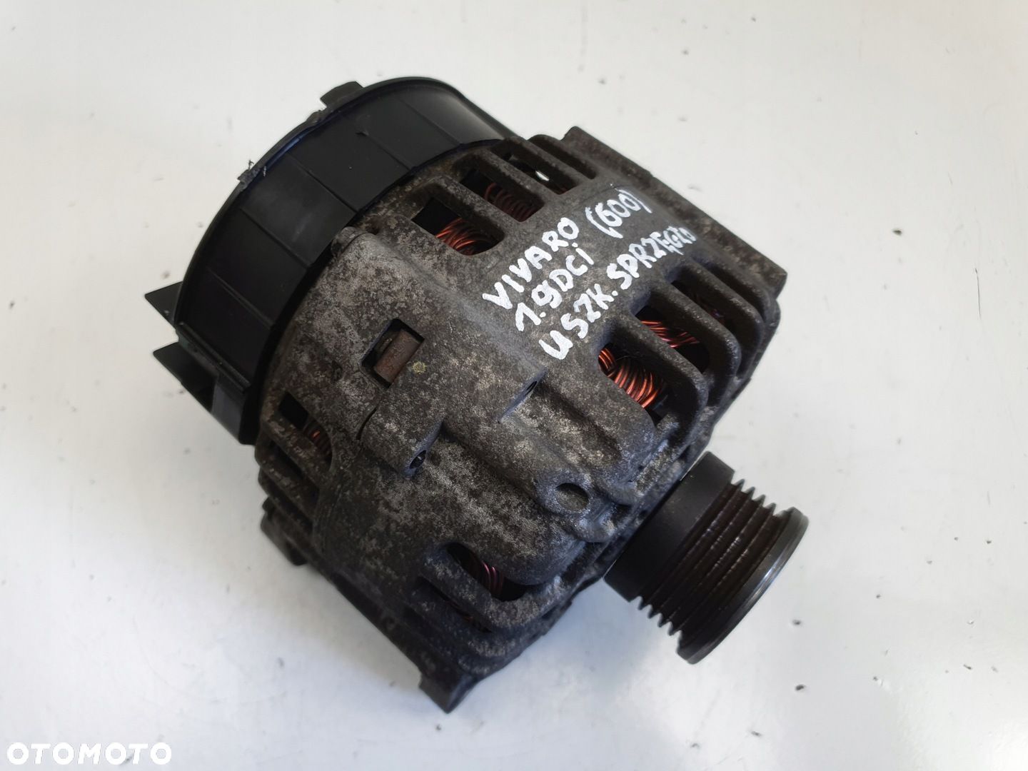 Opel Vivaro 1.9 DCI ALTERNATOR valeo 8200538815 - 1
