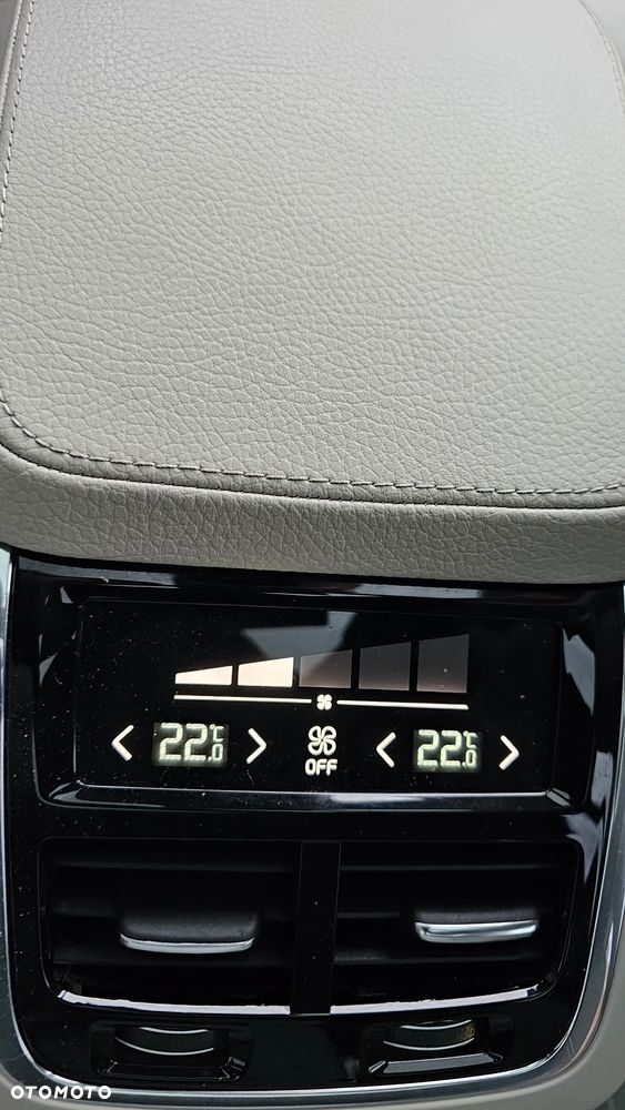 Volvo XC 90 T6 AWD Momentum 7os - 17