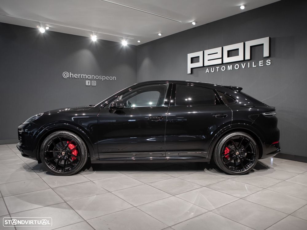 Porsche Cayenne Coupé GTS - 9