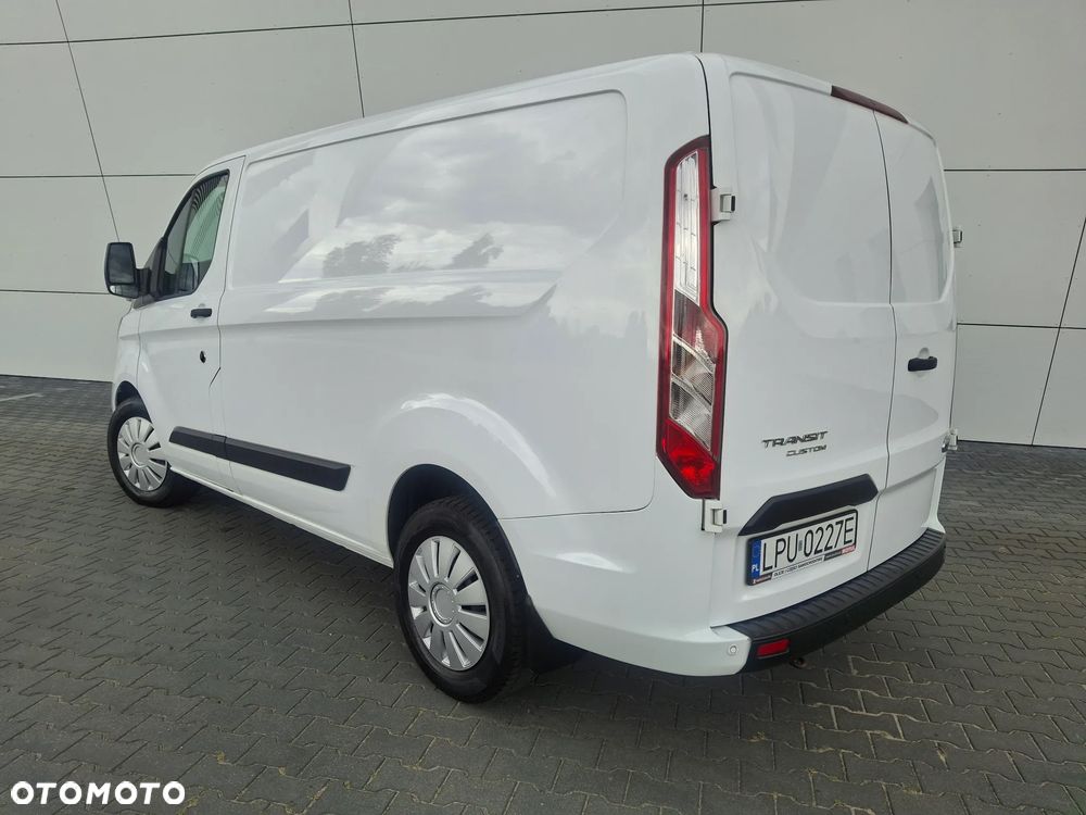 Ford TRANSIT CUSTOM - 17
