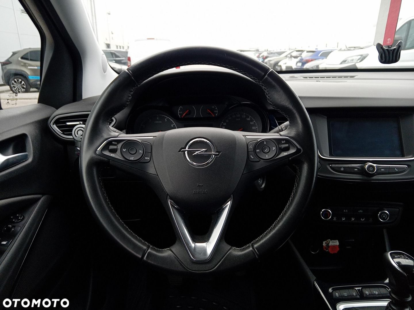 Opel Crossland X - 17