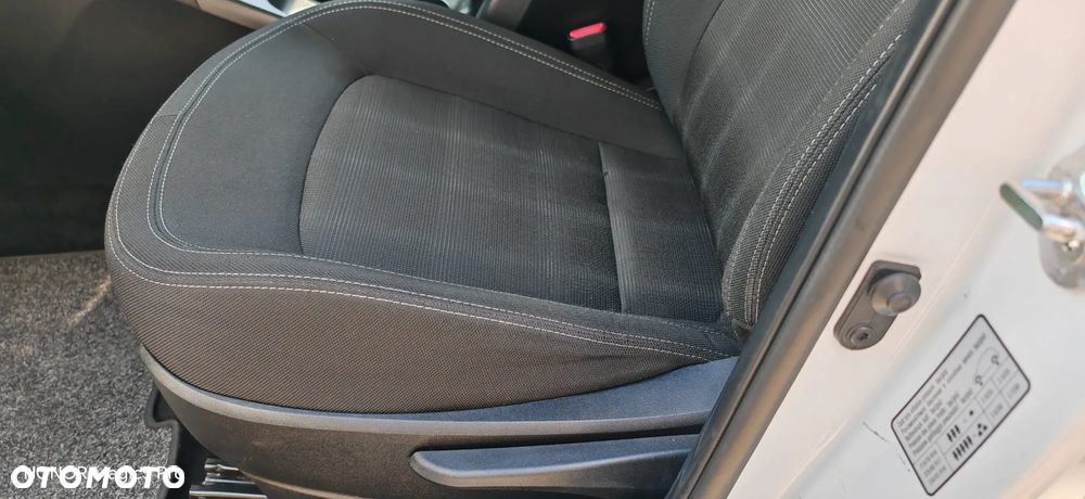 Kia Sportage 1.7 CRDI 2WD Dream-Team Edition - 36