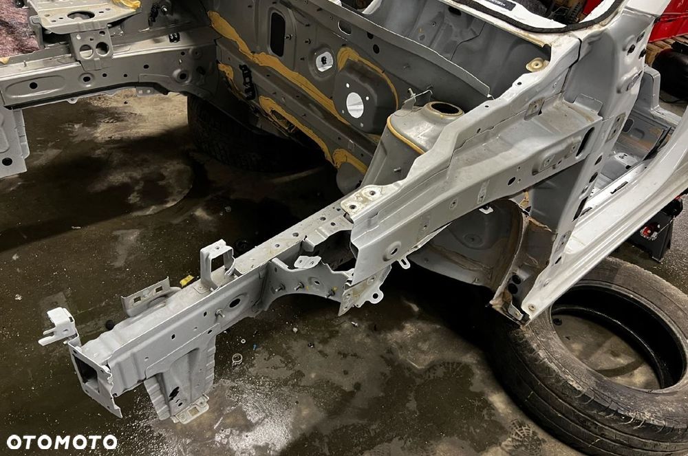 ĆWIARTKA PRZÓD PODŁUŻNICA SŁUPEK PRÓG DACH DACIA SANDERO 2023 III 3 - 11