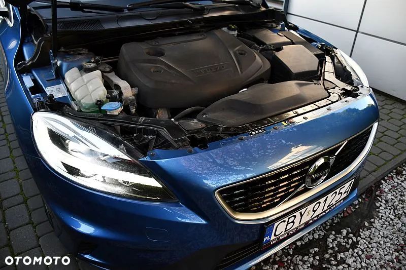 Volvo V40 D3 Drive-E SCR R-Design Momentum - 35