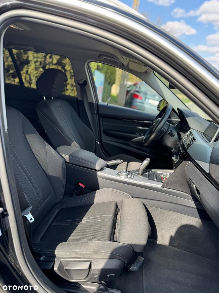 BMW Seria 3 318d Edition Luxury Line Purity - 12