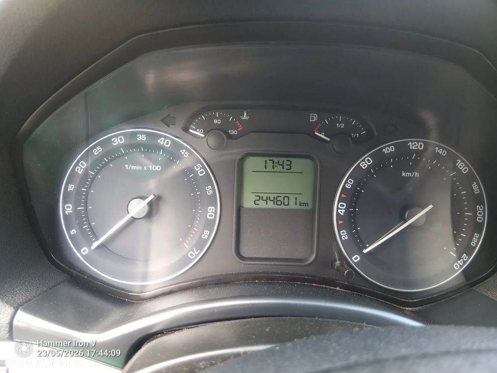 Skoda Octavia 1.6 Combi - 13