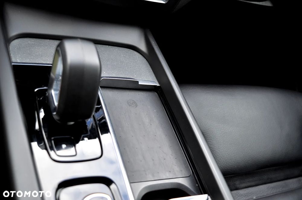 Volvo XC 60 B4 D Geartronic RDesign - 29