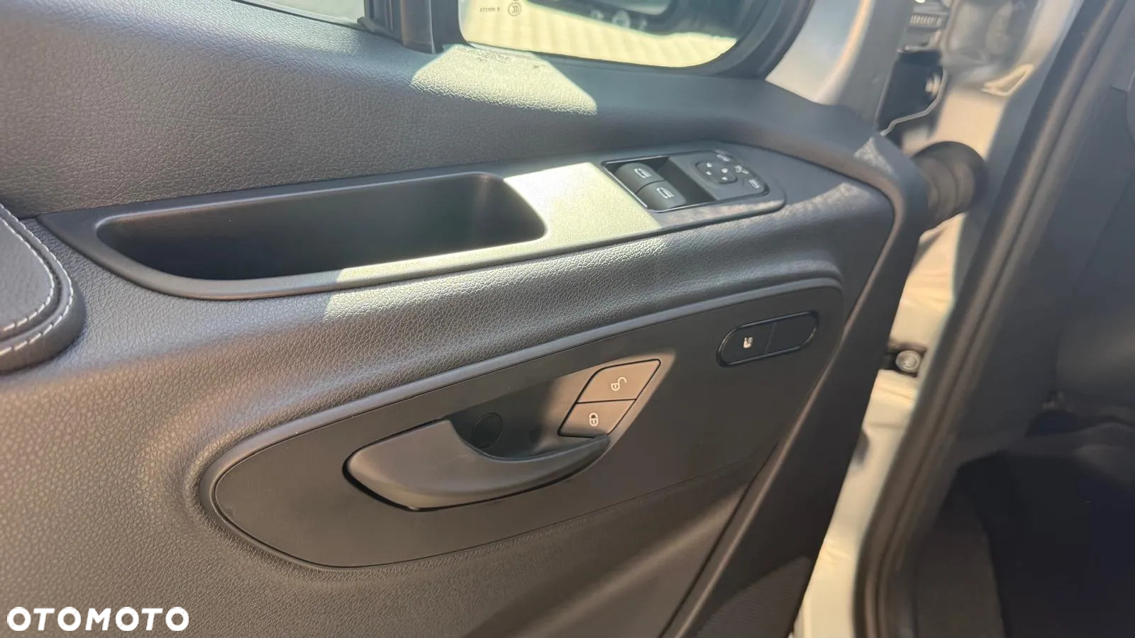 Mercedes-Benz Sprinter 319 CDI - 12