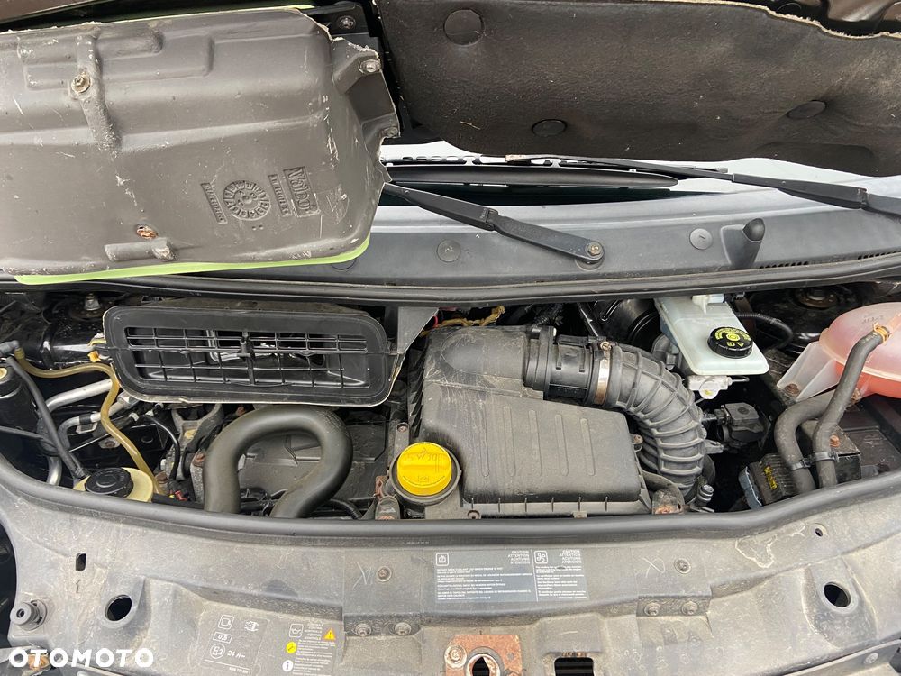 Renault Trafic - 23