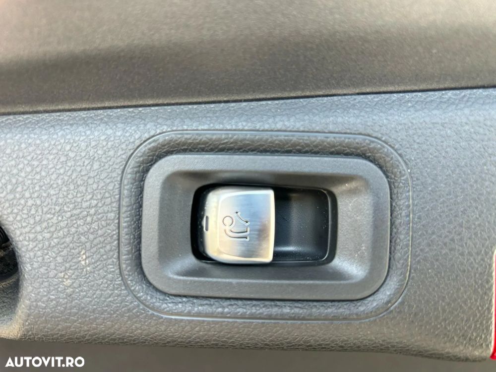 Mercedes-Benz E 220 d 4Matic 9G-TRONIC Avantgarde - 22