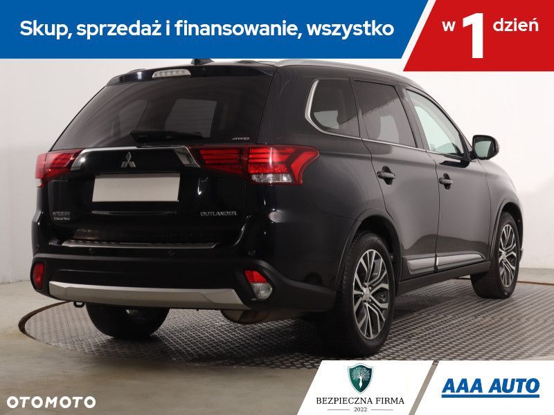 Mitsubishi Outlander - 6