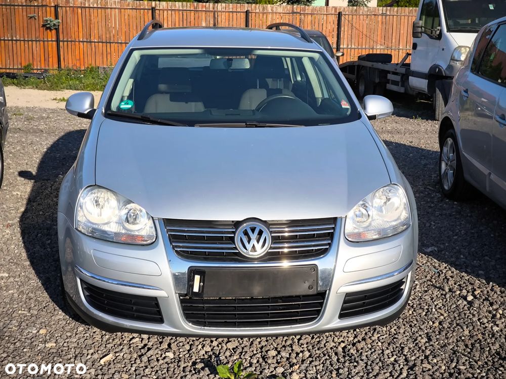 Volkswagen Golf - 2