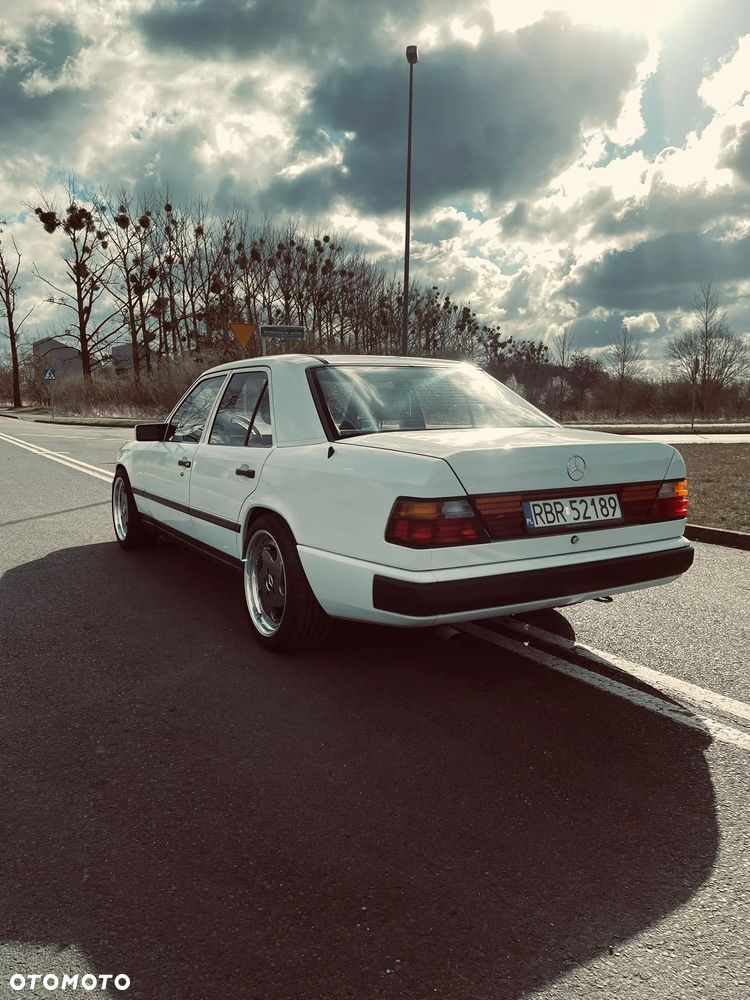 Mercedes-Benz W124 (1984-1993) - 6