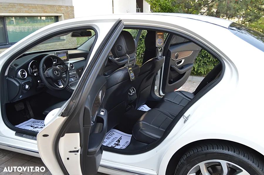 Mercedes-Benz C 220 (BlueTEC) d 7G-TRONIC Avantgarde - 4
