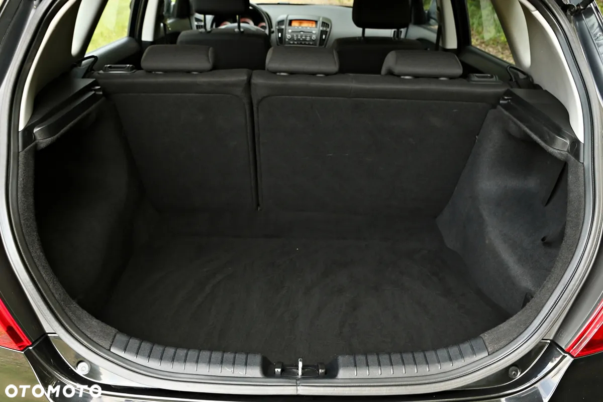 Kia Ceed - 28