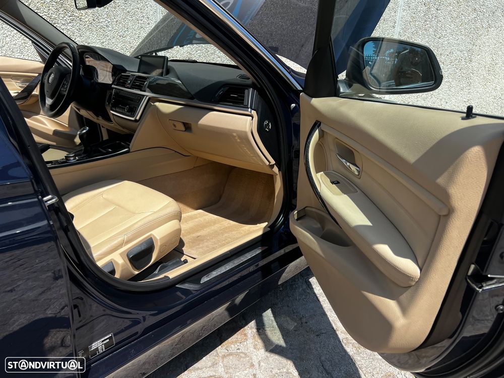 BMW 320 d Line Luxury - 29