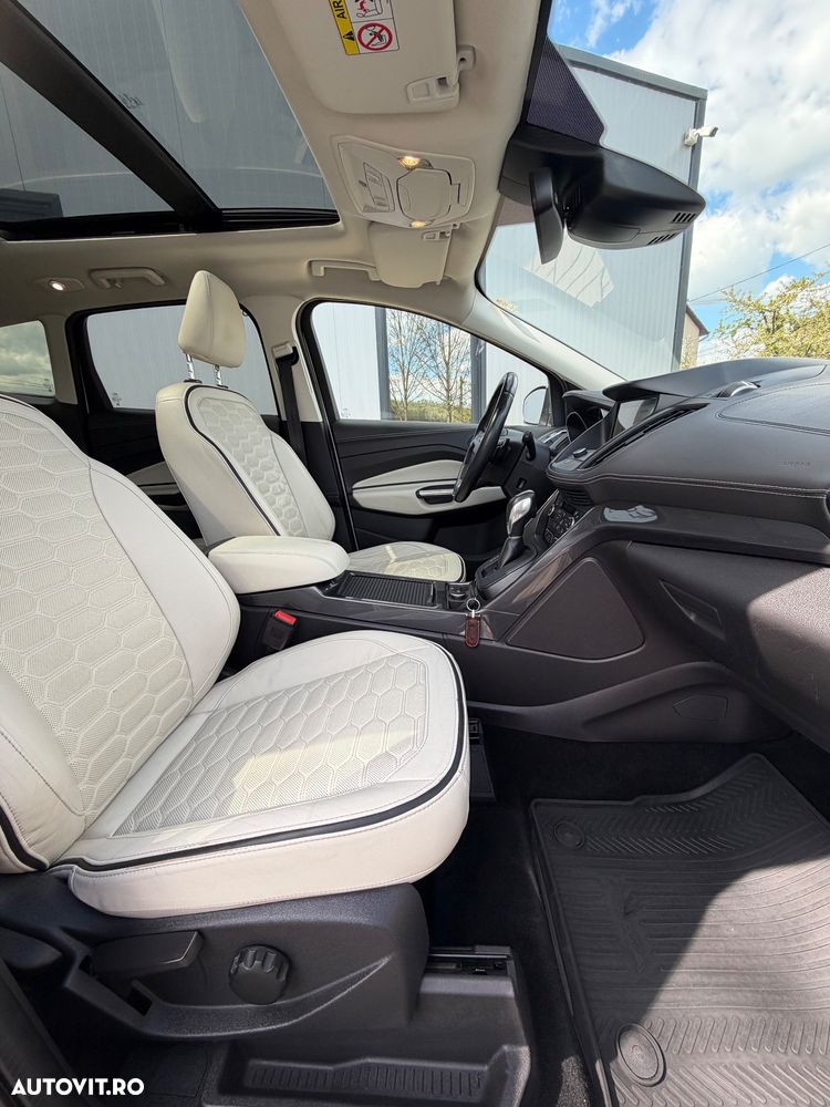 Ford Kuga 2.0 TDCi 4WD Powershift Vignale - 23