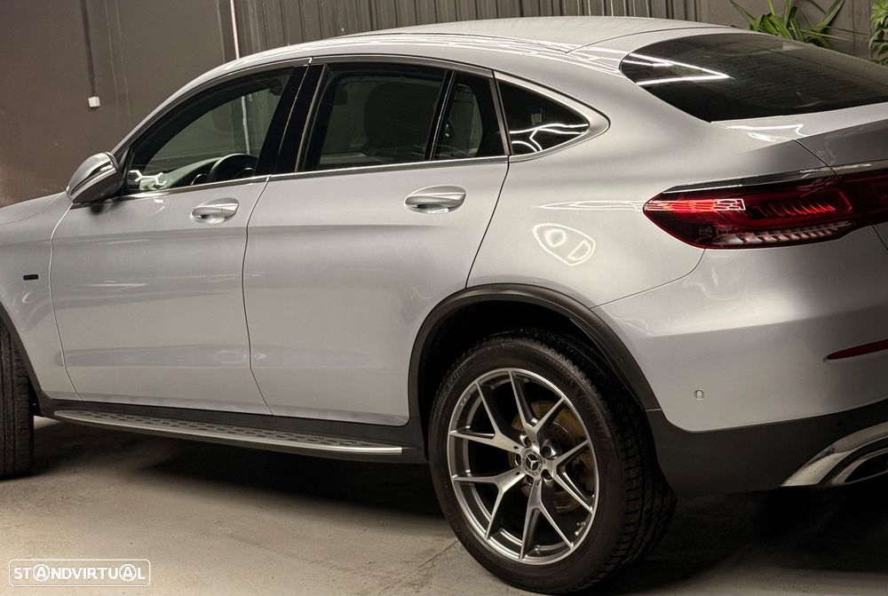 Mercedes-Benz GLC 300 de Coupe 4Matic 9G-TRONIC AMG Line Plus - 32