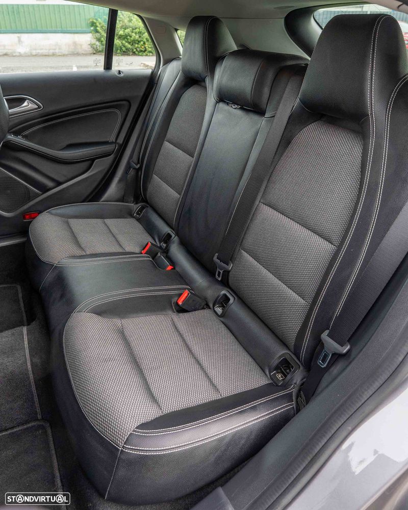 Mercedes-Benz CLA 180 d Shooting Brake - 14