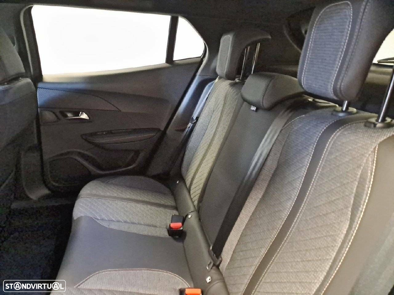 Peugeot 2008 1.2 Hybrid Allure e-DCS6 - 10