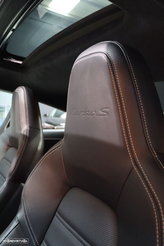 Porsche 911 (992) Turbo S PDK - 12