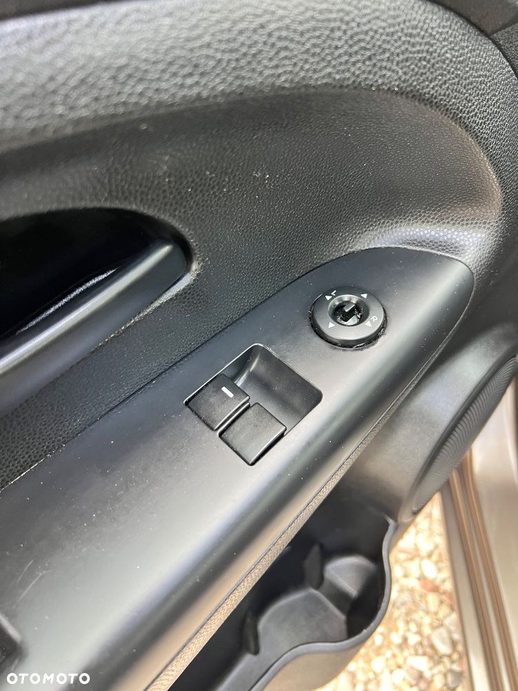 Kia Venga 1.4 CVVT Dream-Team Edition - 9