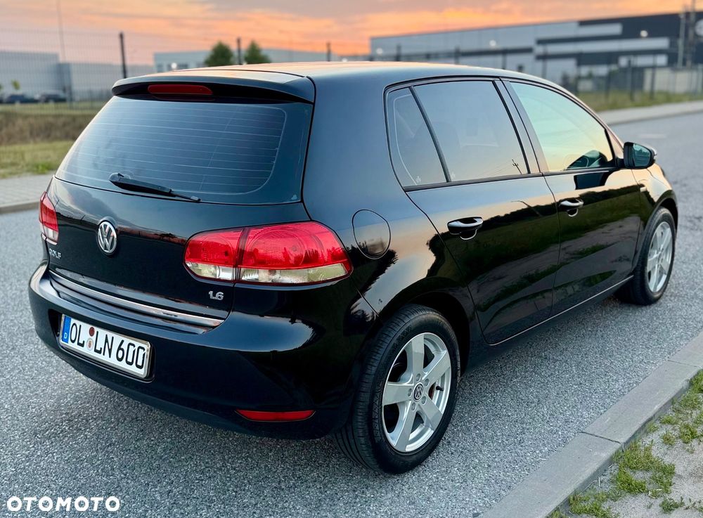 Volkswagen Golf 1.6 Comfortline - 4