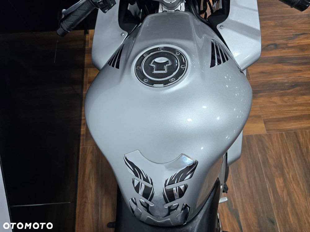 Honda VFR - 18