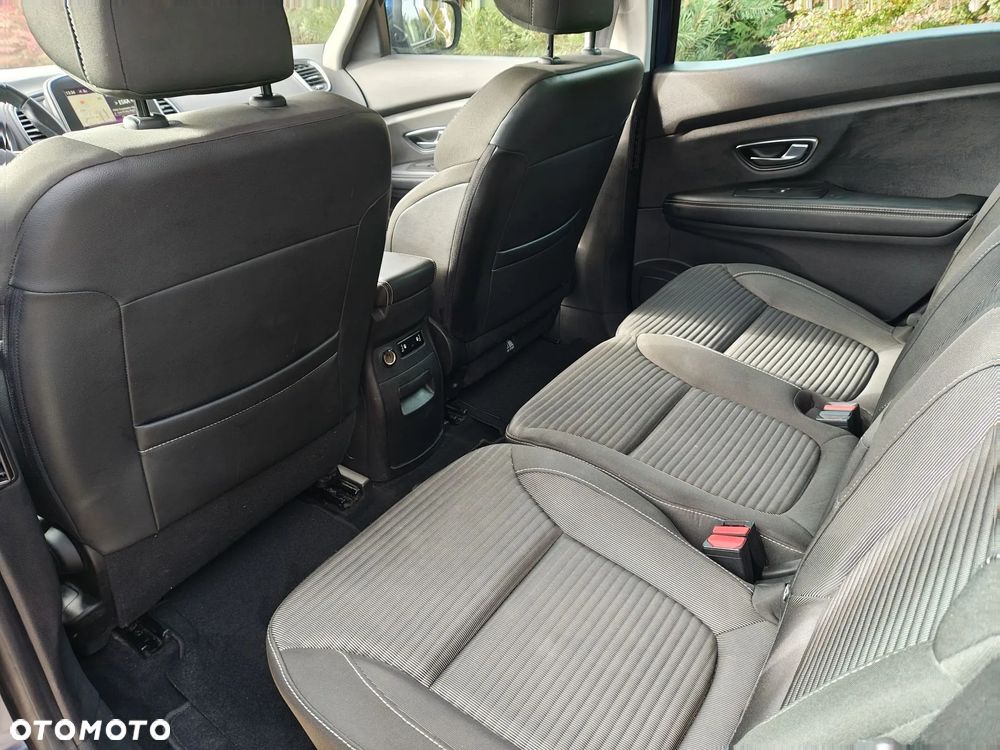 Renault Scenic - 17
