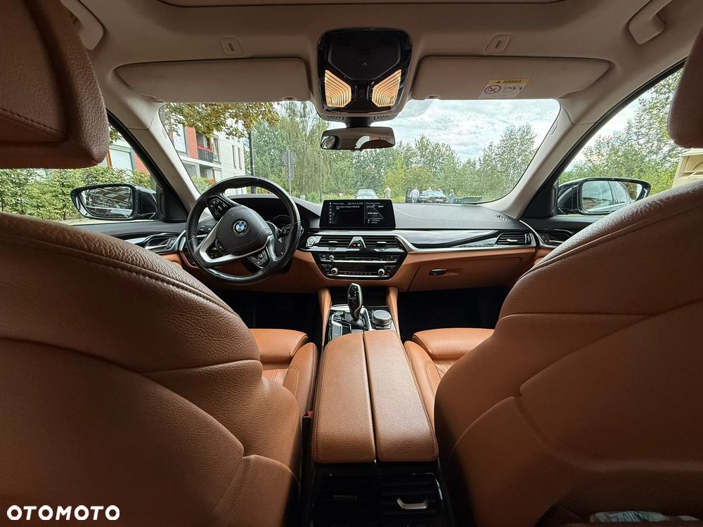 BMW Seria 5 530i xDrive Luxury Line - 4