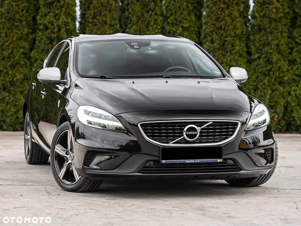 Volvo V40 D3 Geartronic RDesign - 1