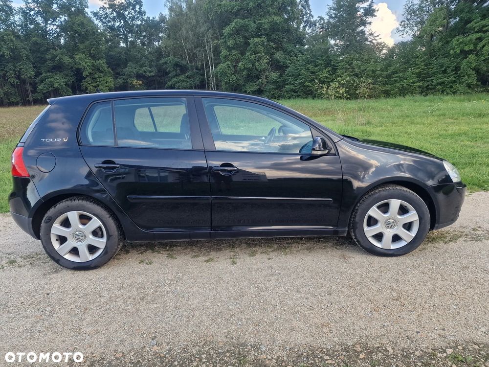 Volkswagen Golf 1.9 TDI DPF Tour - 4