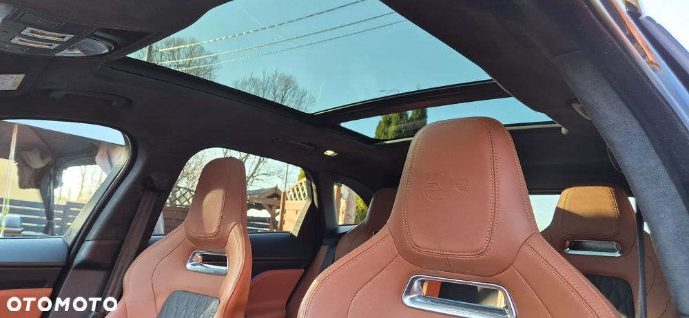 Jaguar F-Pace 5.0 V8 P550 AWD SVR - 11