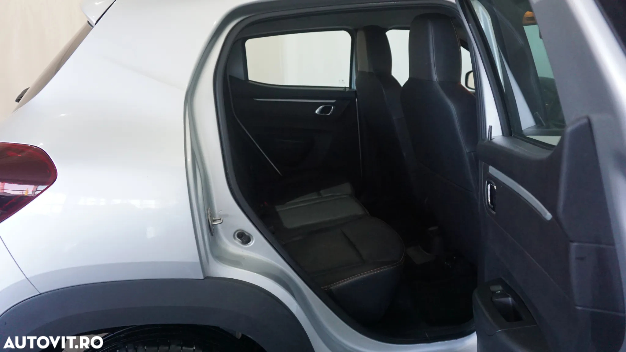 Dacia Spring Comfort Plus - 12