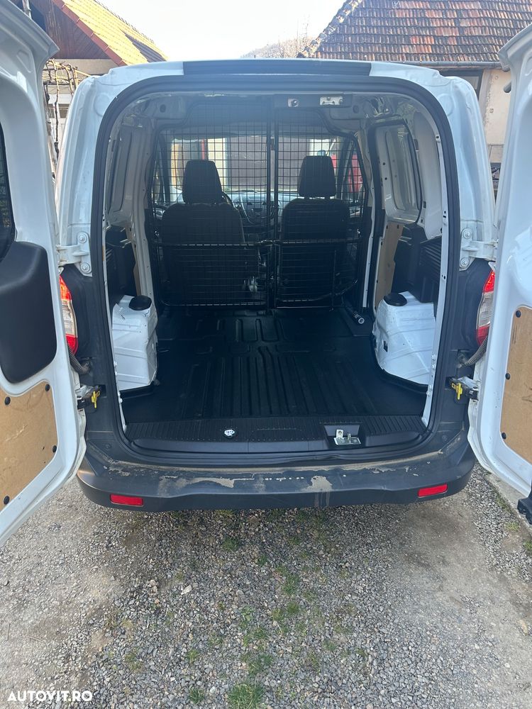 Ford Transit Courier - 6