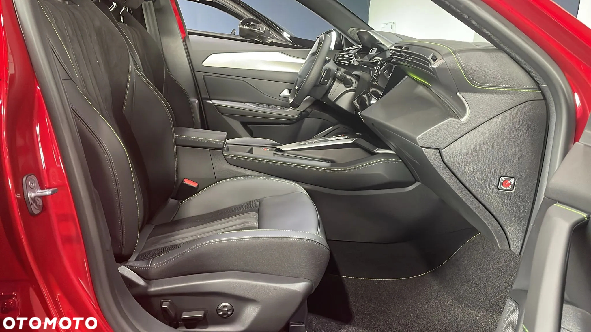 Peugeot 408 1.2 PureTech mHEV GT S&S e-DSC6 - 4