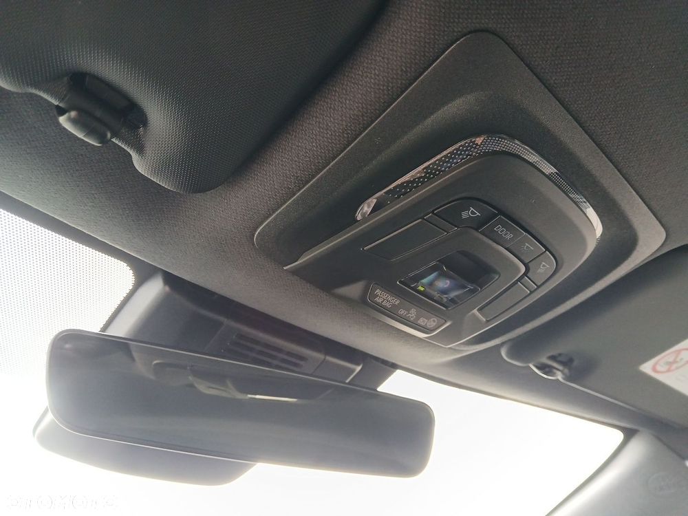 Toyota Corolla 1.8 Hybrid Comfort - 37