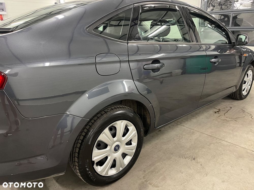 Ford Mondeo - 27