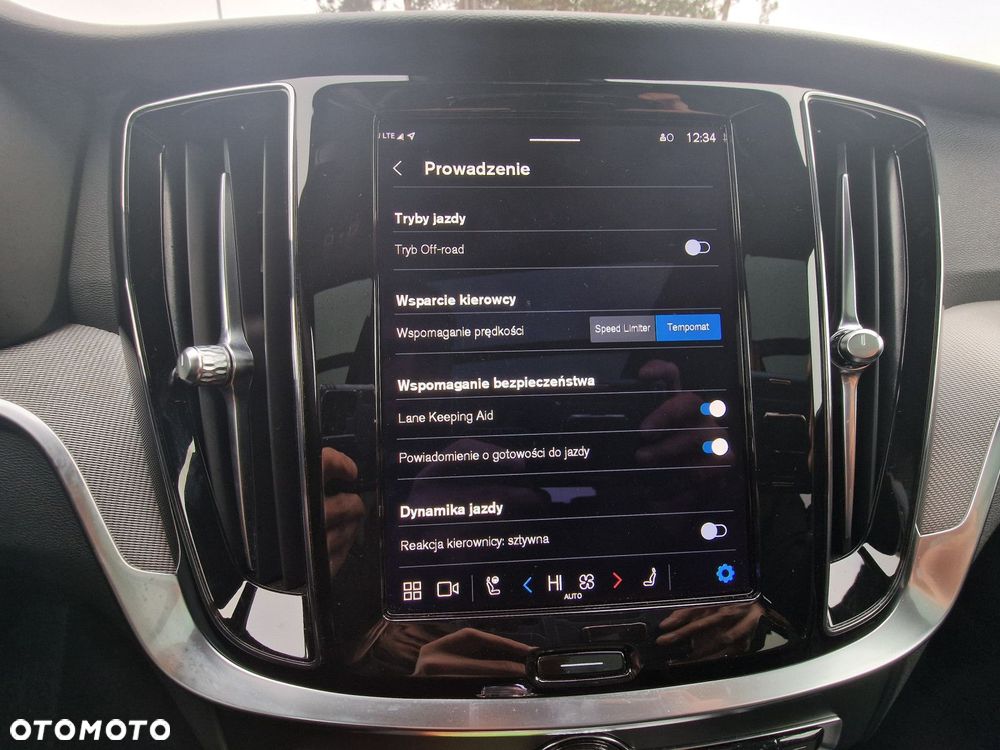 Volvo V60 Cross Country - 22