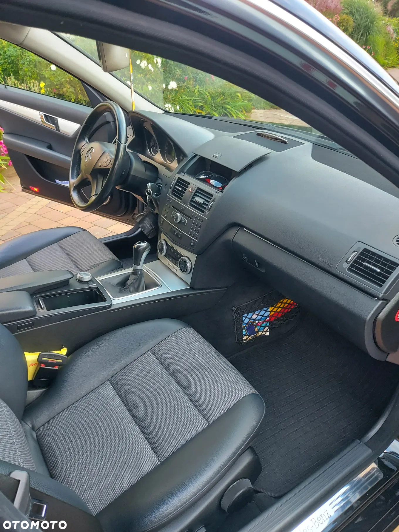 Mercedes-Benz Klasa C 180 T BlueEFFICIENCY Avantgarde - 7