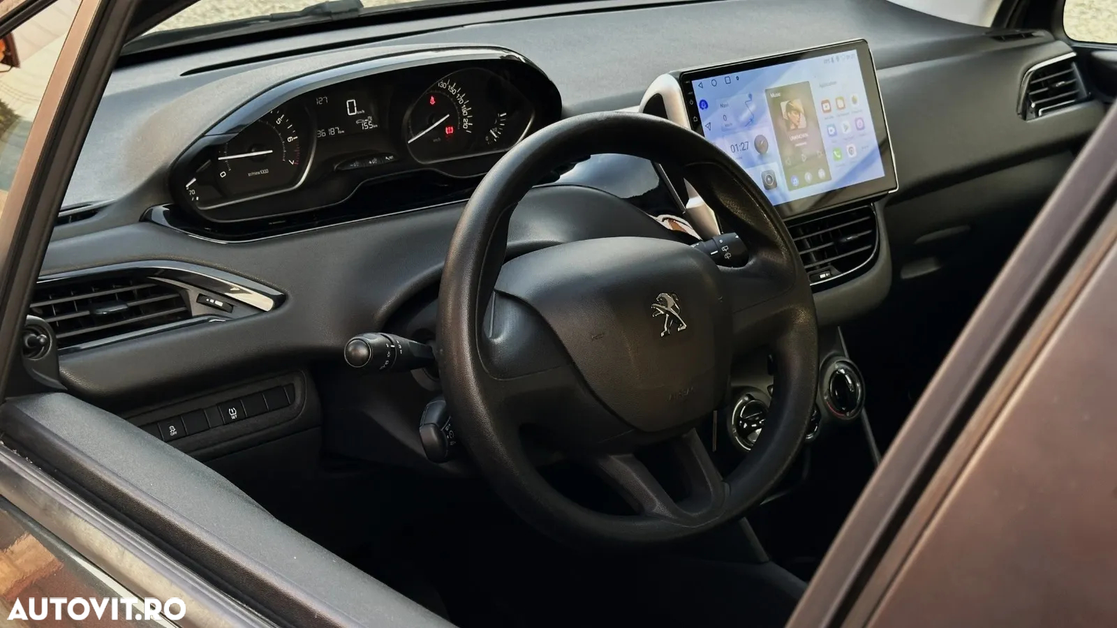 Peugeot 208 1.2 L PureTech Allure - 15