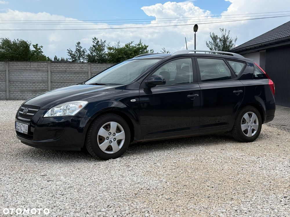 Kia Ceed 1.6 L - 21