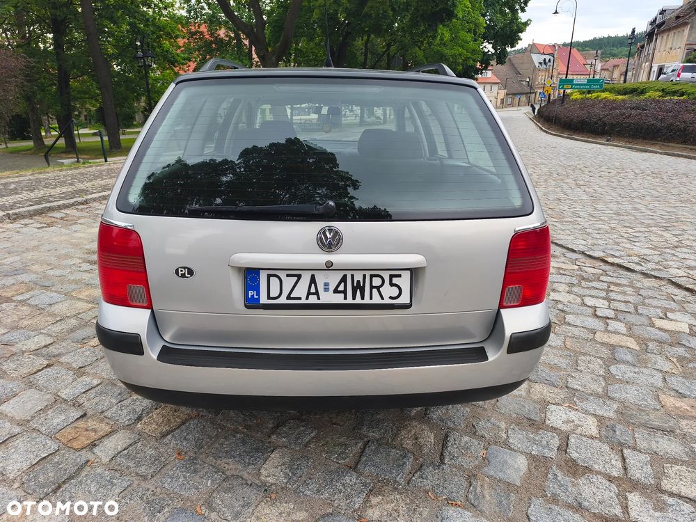 Volkswagen Passat 1.8 Comfortline - 4