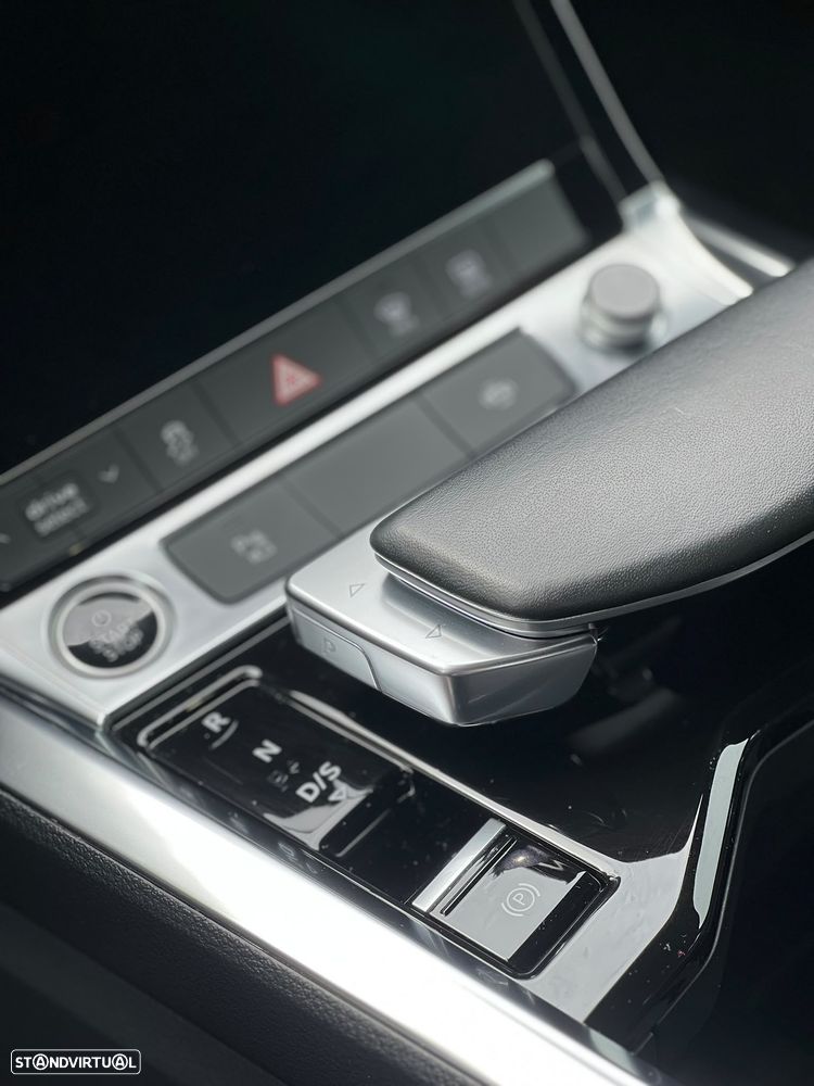 Audi e-tron 55 quattro S line - 24