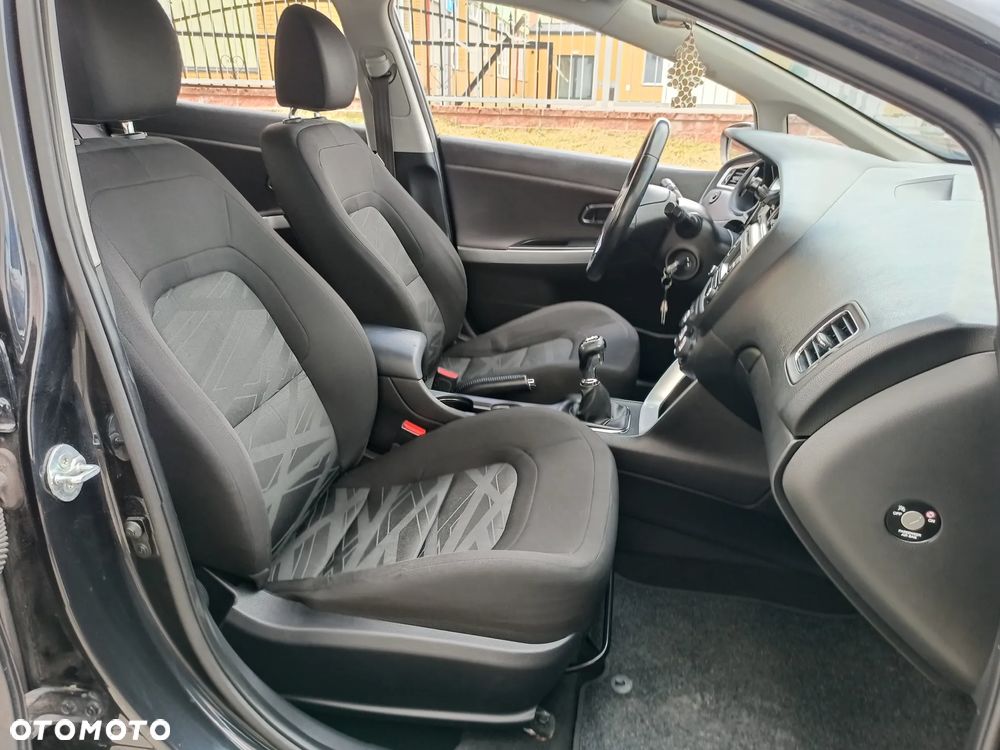 Kia Ceed 1.6 CRDi 115 ISG Vision - 14